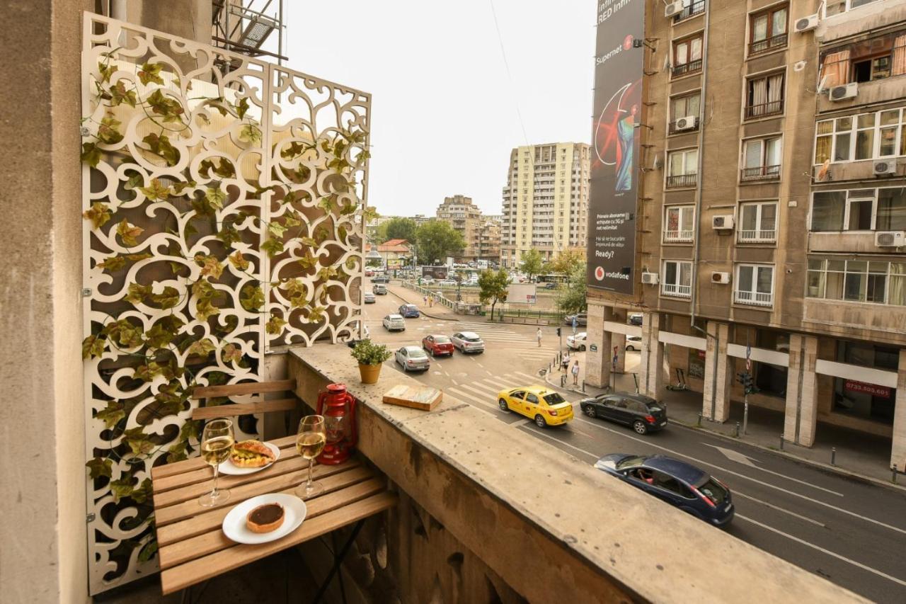 Love.Travel.Explore ♥️Apt W/ Balcony In Old Town Appartement Boekarest Buitenkant foto